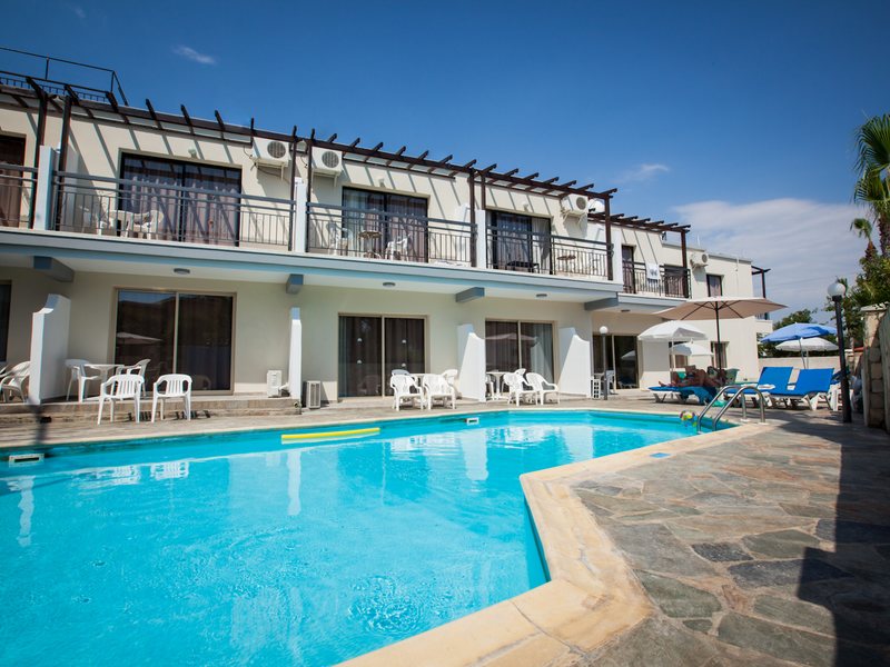 Crystallo Hotel Apts 100459