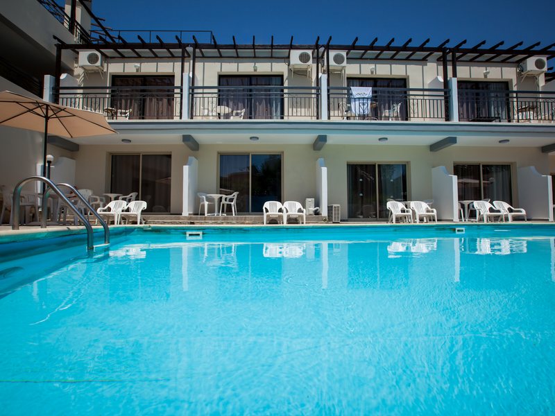 Crystallo Hotel Apts 100461