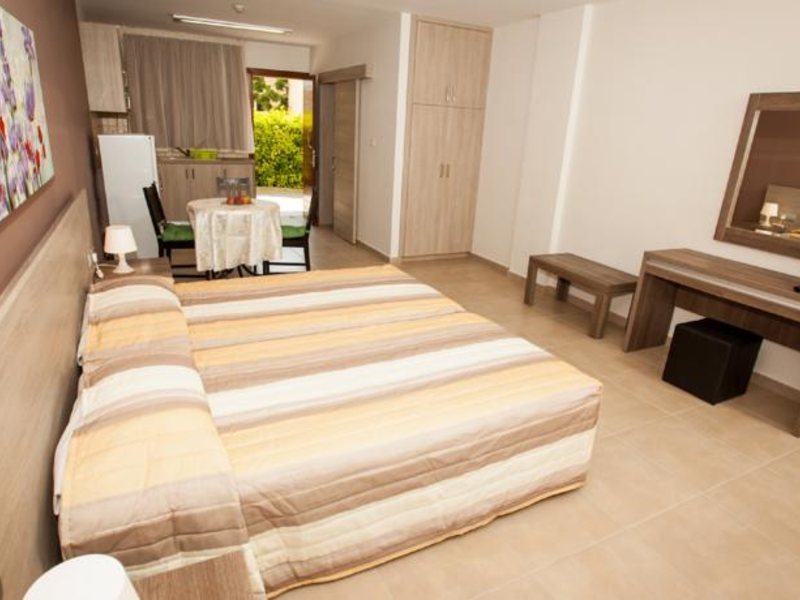 Crystallo Hotel Apts 115941