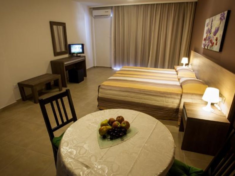 Crystallo Hotel Apts 115946