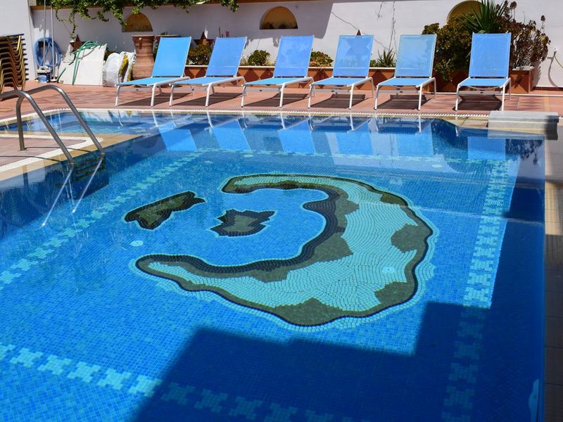 Cyclades Hotel  283474