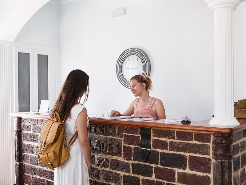 Cyclades Hotel  283477