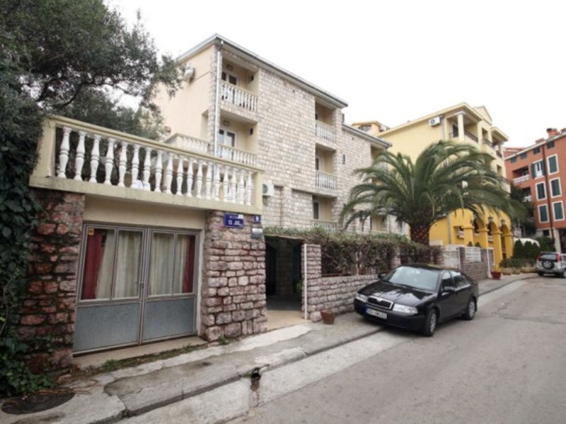 DANICA FRANETA 69469