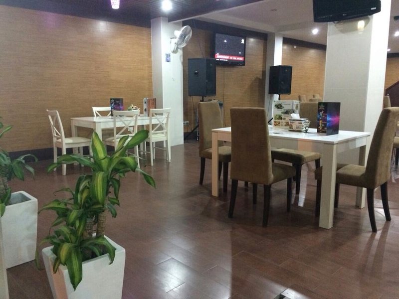 Dacha Beach Hotel 141014