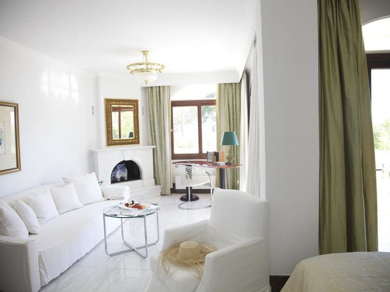 Danai Beach Resort & Villas 249729