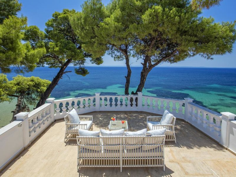 Danai Beach Resort & Villas 249750