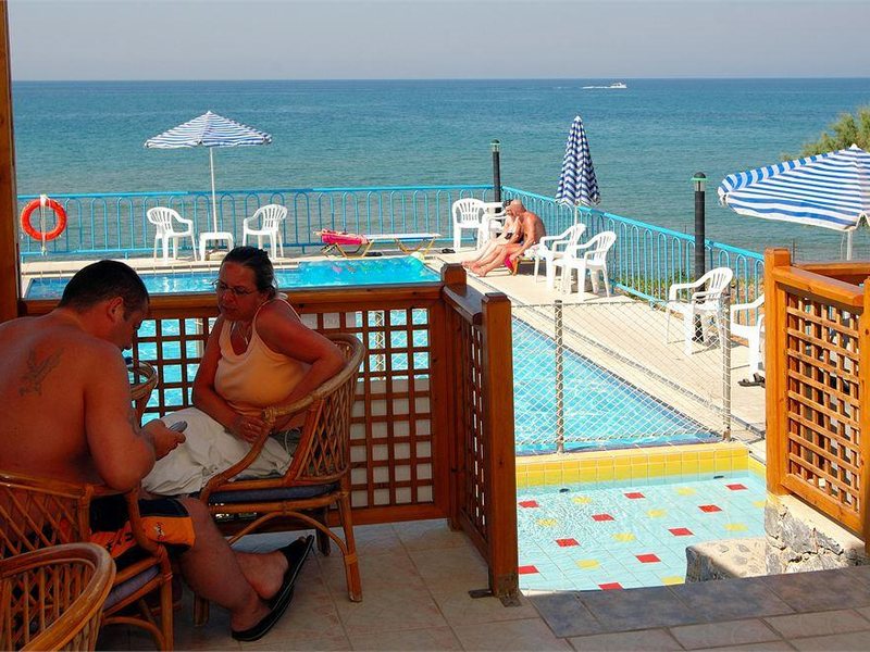 Danaos Beach Apartments 96565