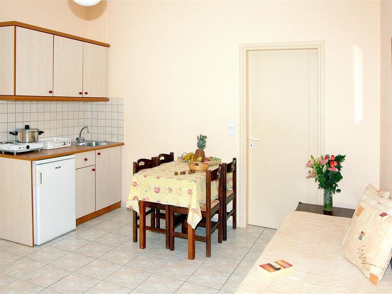 Danaos Beach Apartments 96567