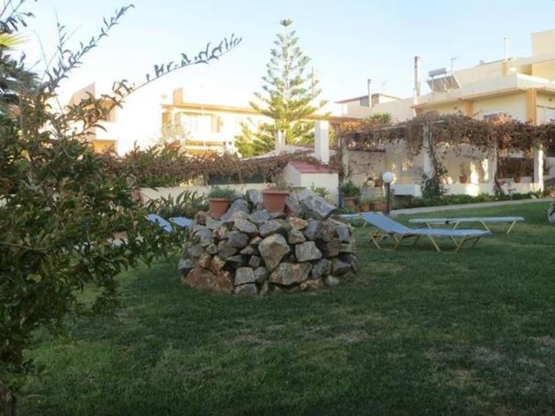 Danaos Beach Apartments 96572