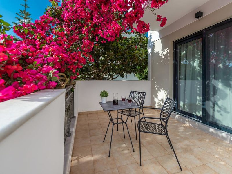 Dannas Boutique Apartments 305789