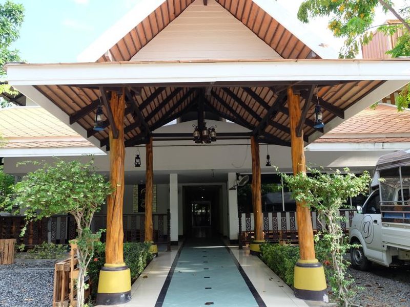 Deeden Pattaya Resort 222530