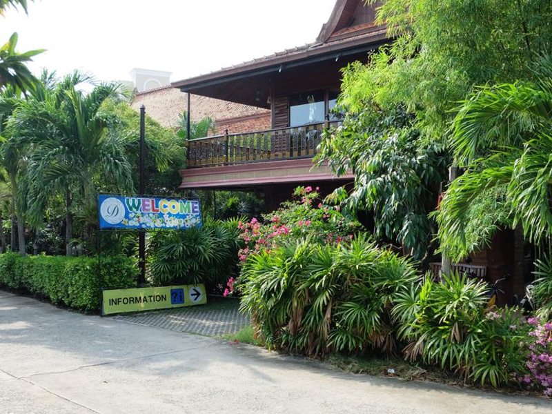 Deeden Pattaya Resort 222533