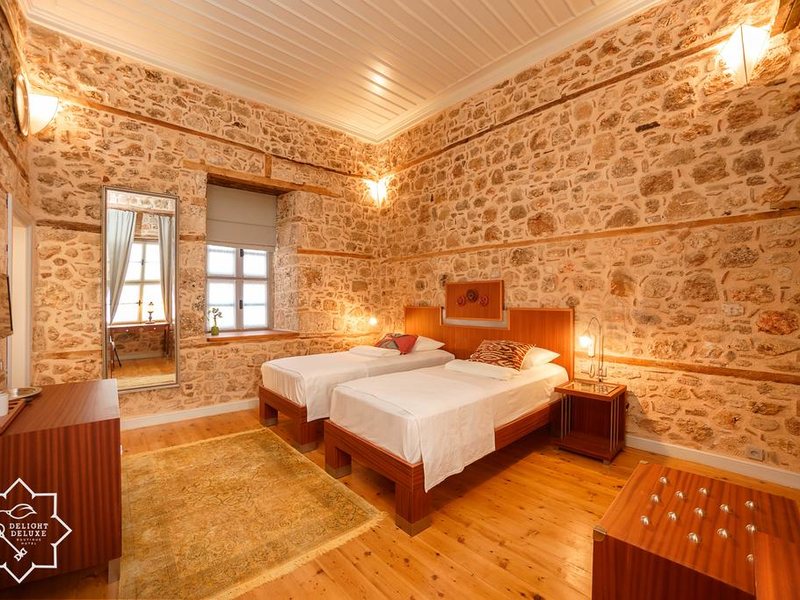 Delight Deluxe Boutique 271564