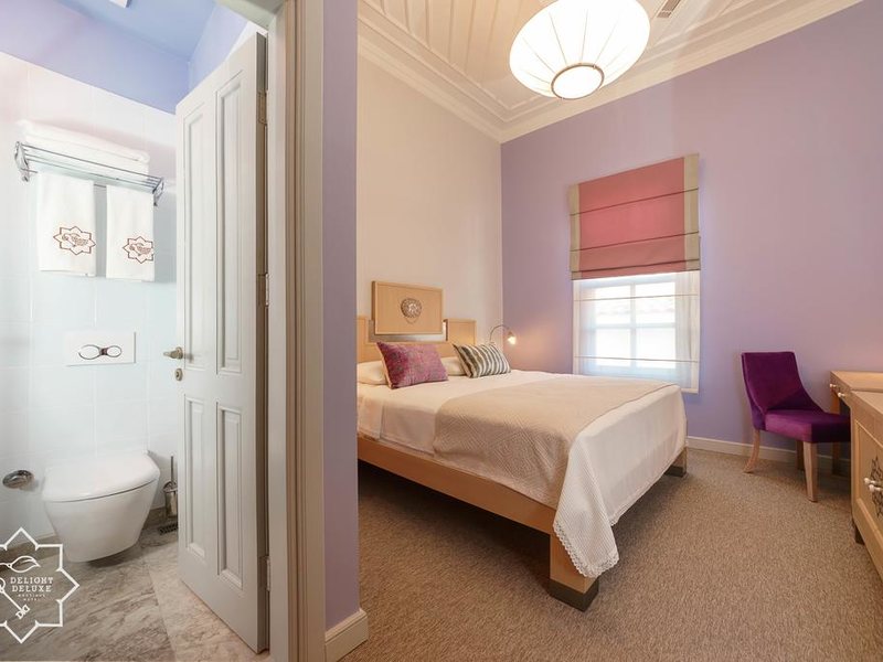 Delight Deluxe Boutique 271566