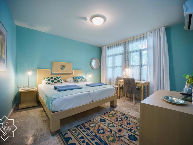 Delight Deluxe Boutique 271571