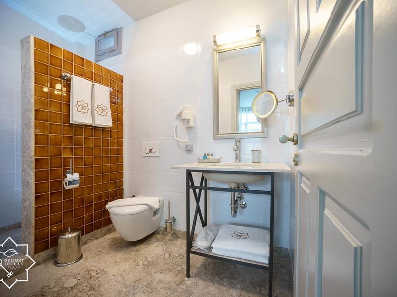 Delight Deluxe Boutique 274792