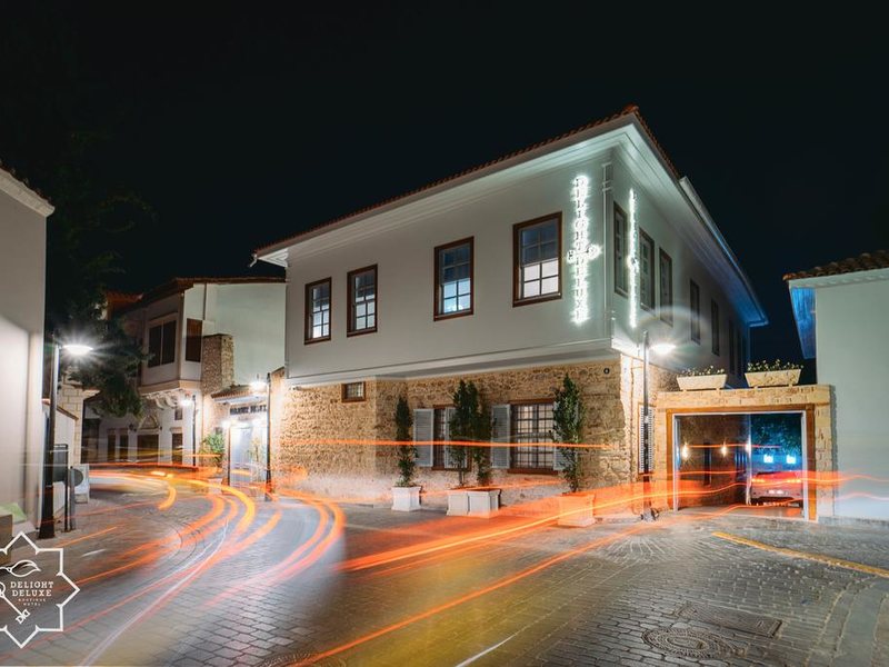 Delight Deluxe Boutique 274793