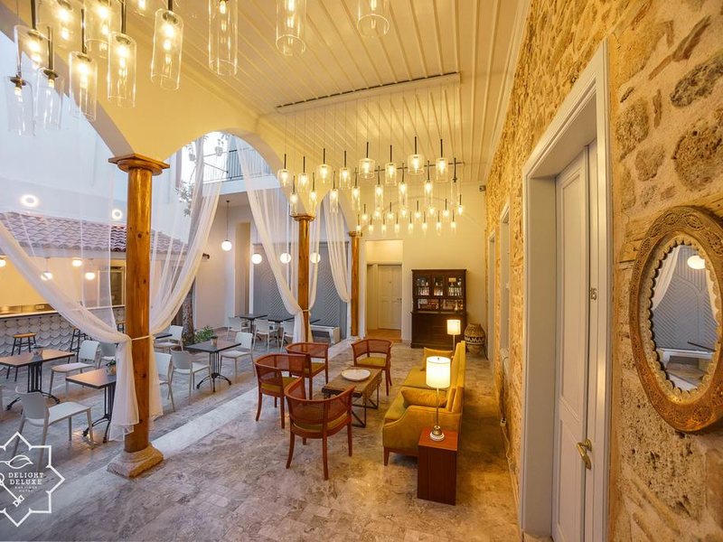 Delight Deluxe Boutique 274795