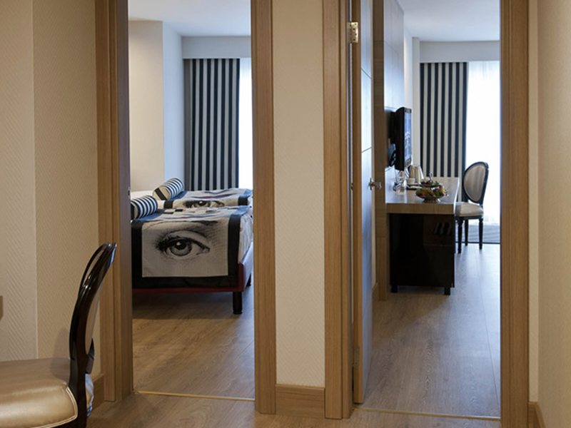 Delphin Imperial Lara 40302