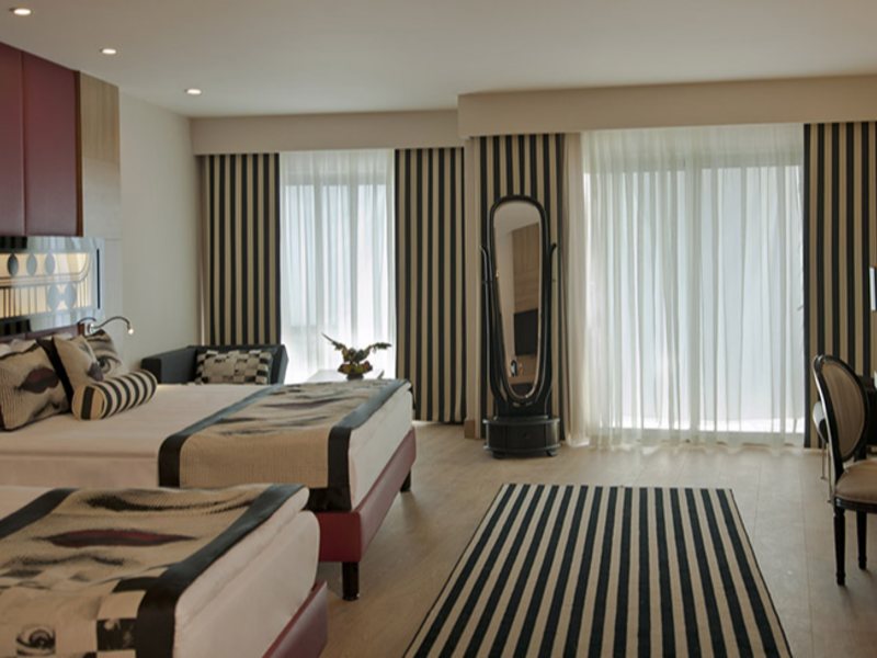 Delphin Imperial Lara 40307