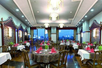 Delphin Palace Deluxe Collection