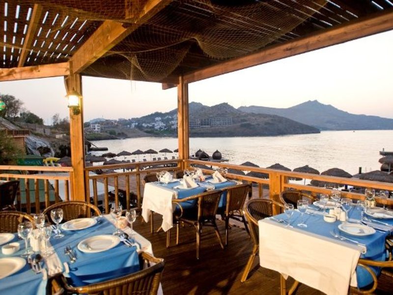 Delta Hotel by Marriott ( ех 40358