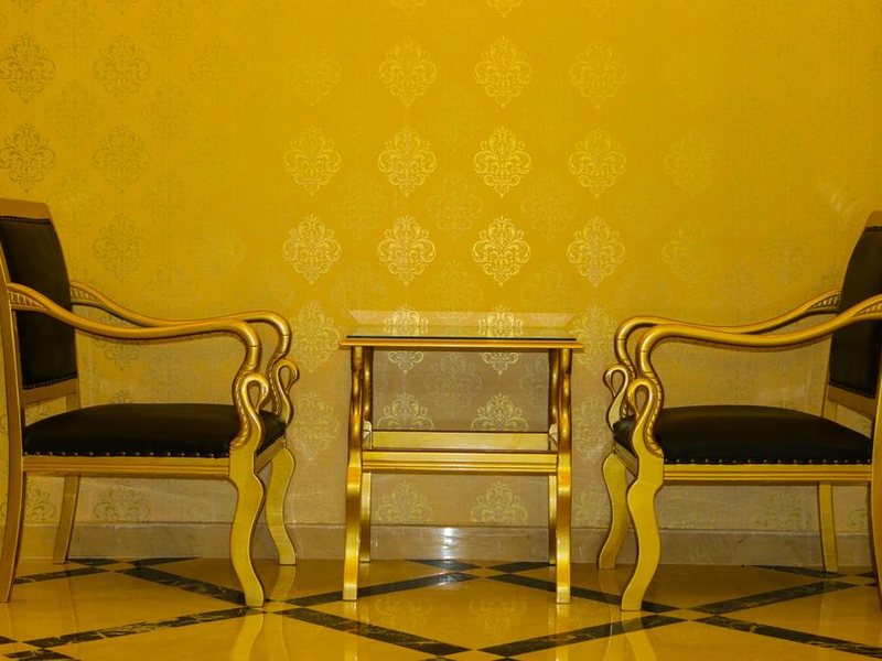 Deluxe Newport Hotel 279608