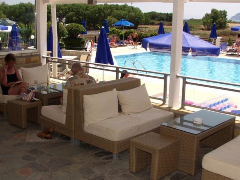 Dennys Inn Hotel 305820