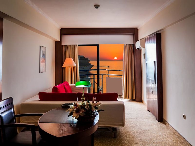 Derici Hotel  281544