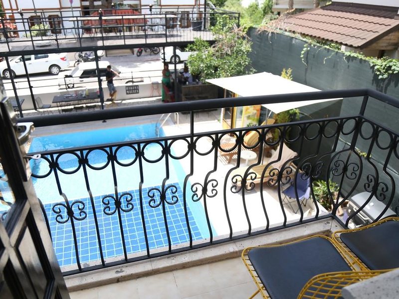 Derin Luxury Hotel  301615