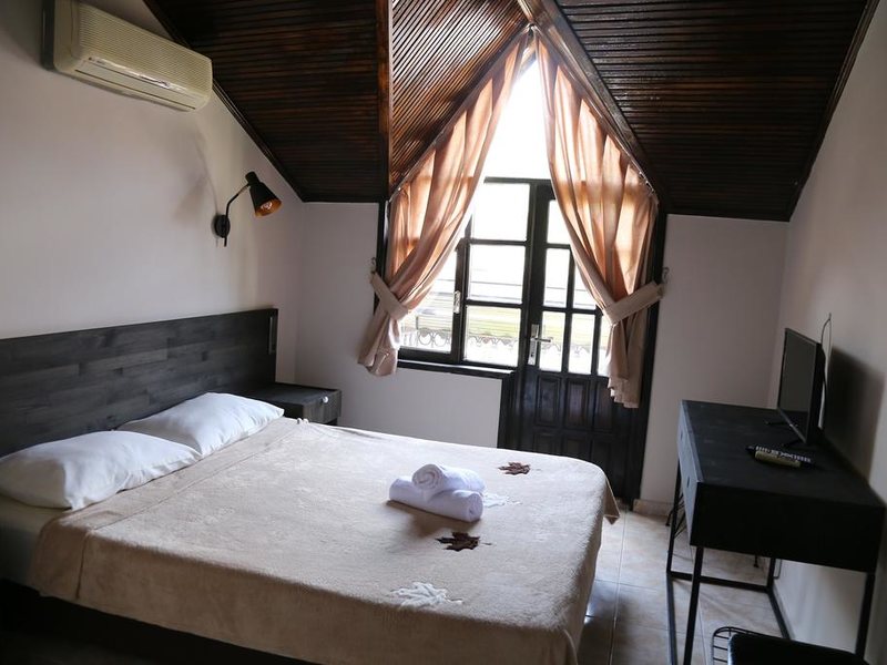 Derin Luxury Hotel  301619