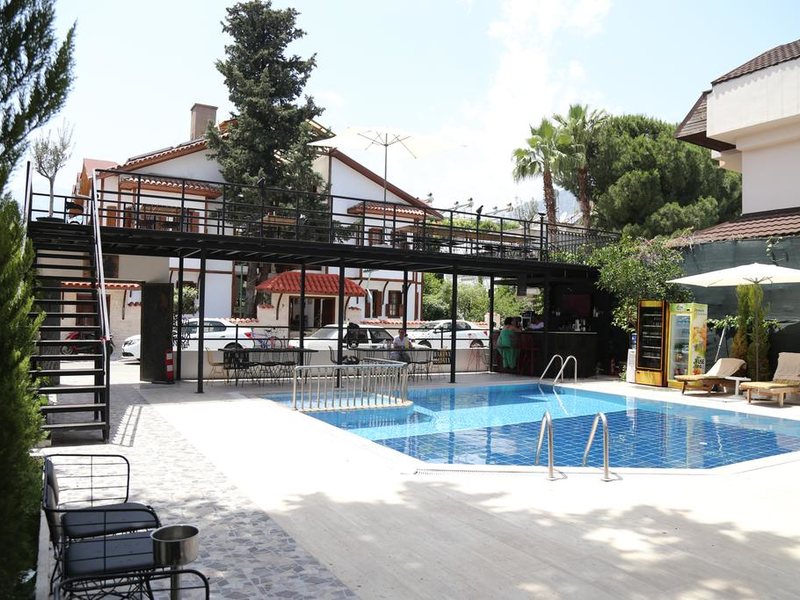 Derin Luxury Hotel  301623