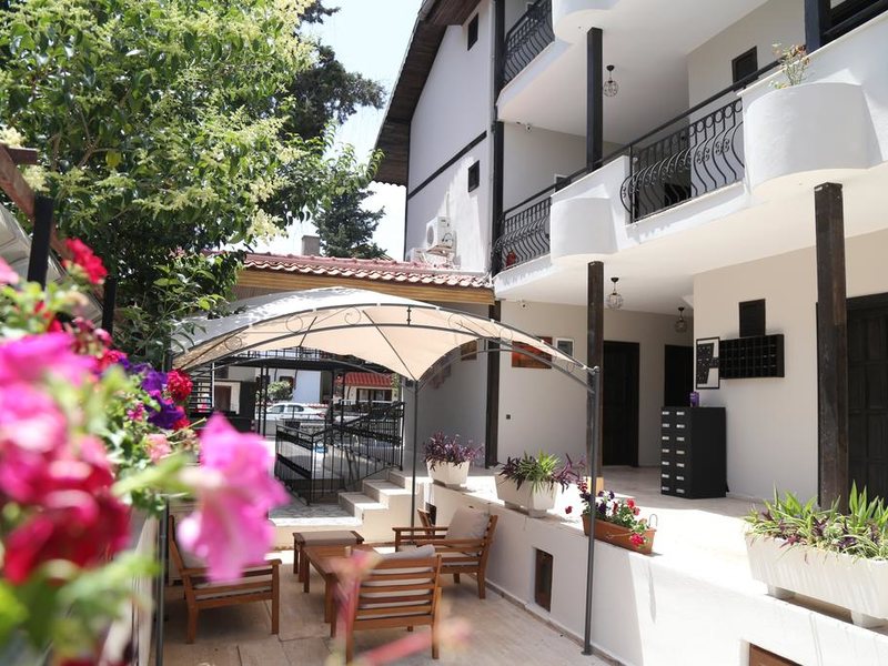 Derin Luxury Hotel  301624