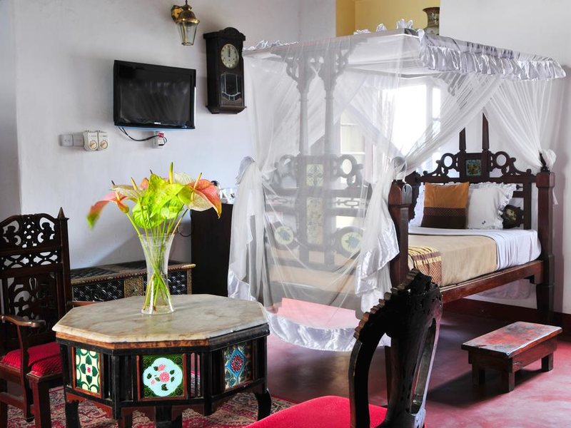 Dhow Palace Hotel 199192