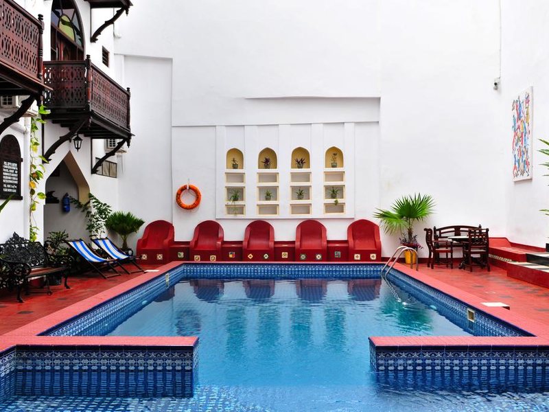 Dhow Palace Hotel 199206