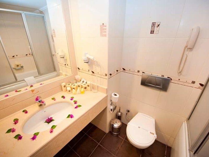 Diamond Beach Hotel 52800