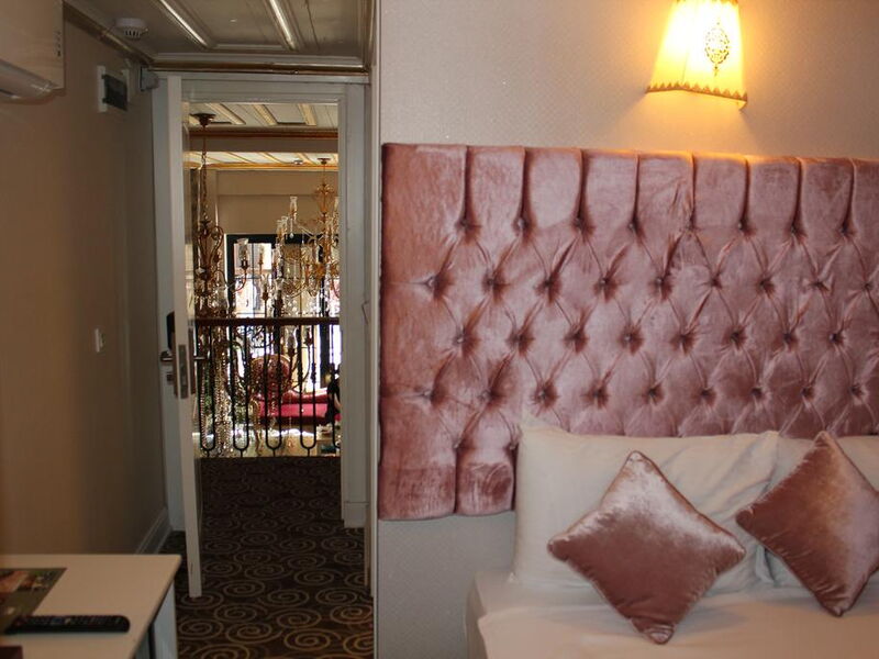 Diamond Royal Hotel  195030