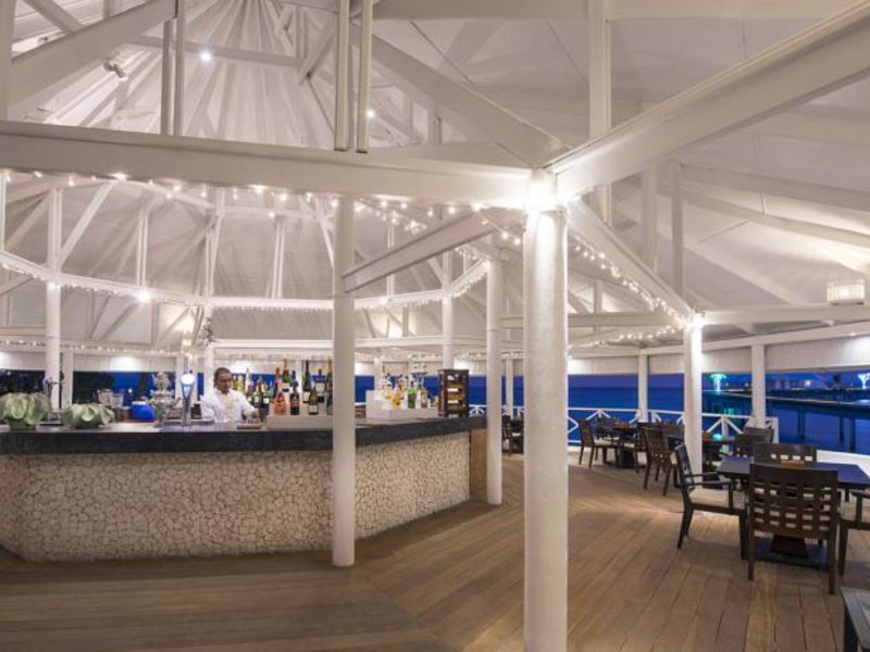 Diamonds Thudufushi 134536