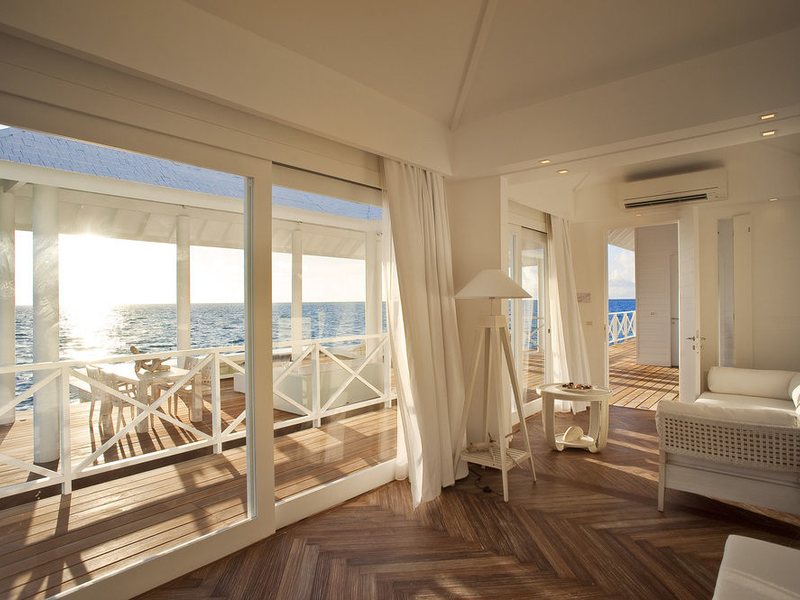 Diamonds Thudufushi 134556