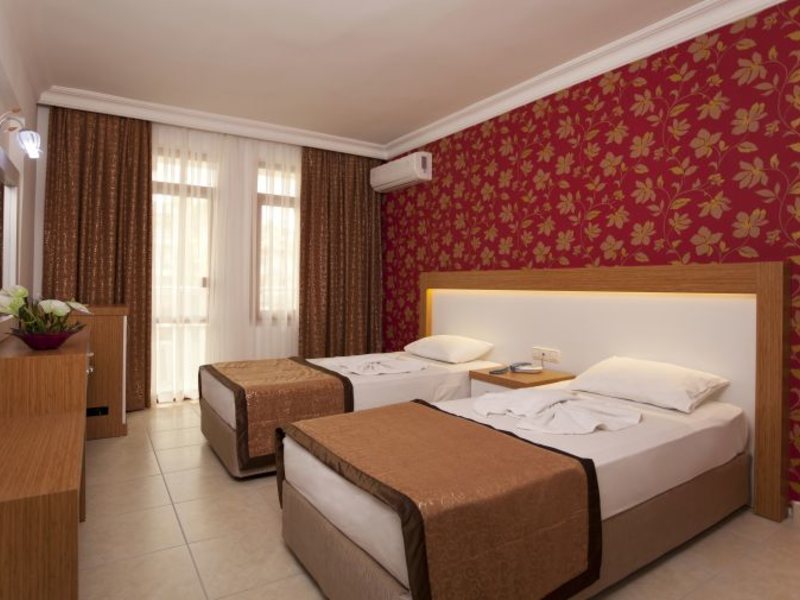 Diamore Hotel 33676