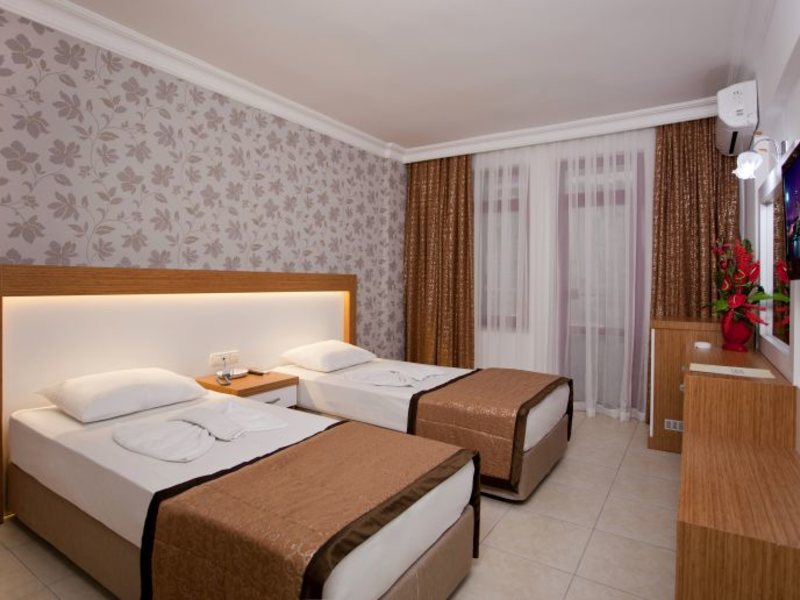 Diamore Hotel 33679