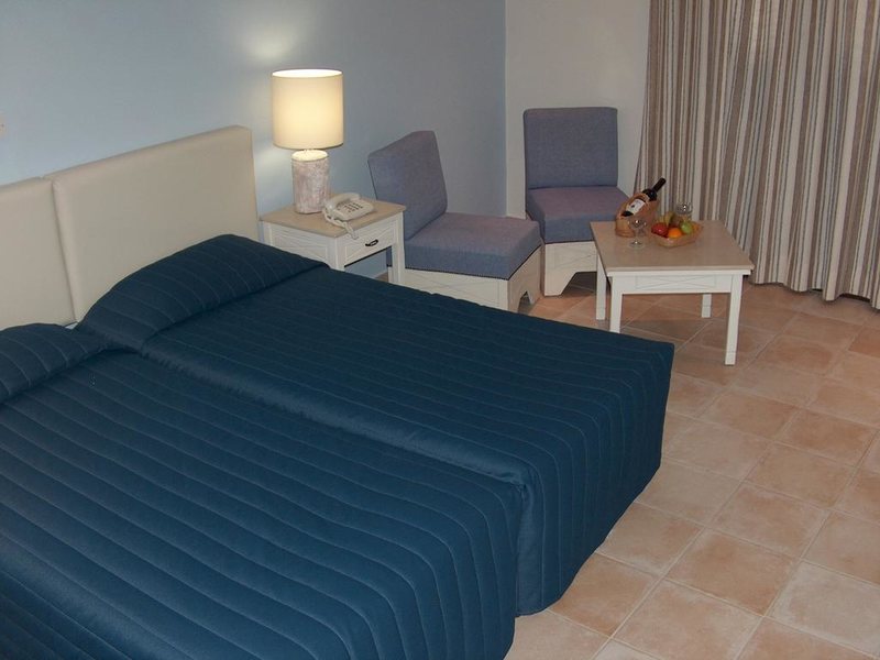 Dionysos Central Hotel 205280
