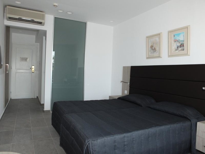 Dionysos Central Hotel 205284