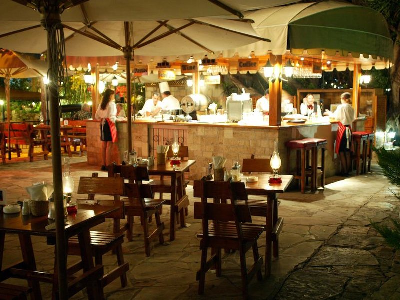 Dionysos Central Hotel 205291