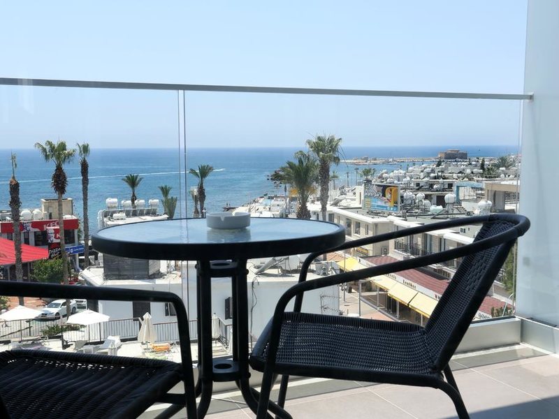 Dionysos Central Hotel 205300