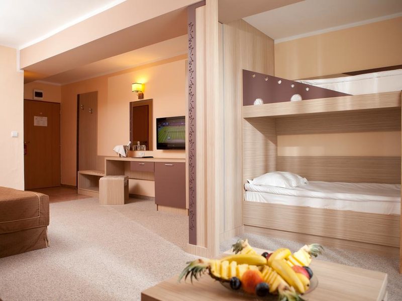 Dit Evrika Beach Club  170419