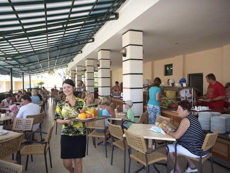 Dit Evrika Beach Club  170432