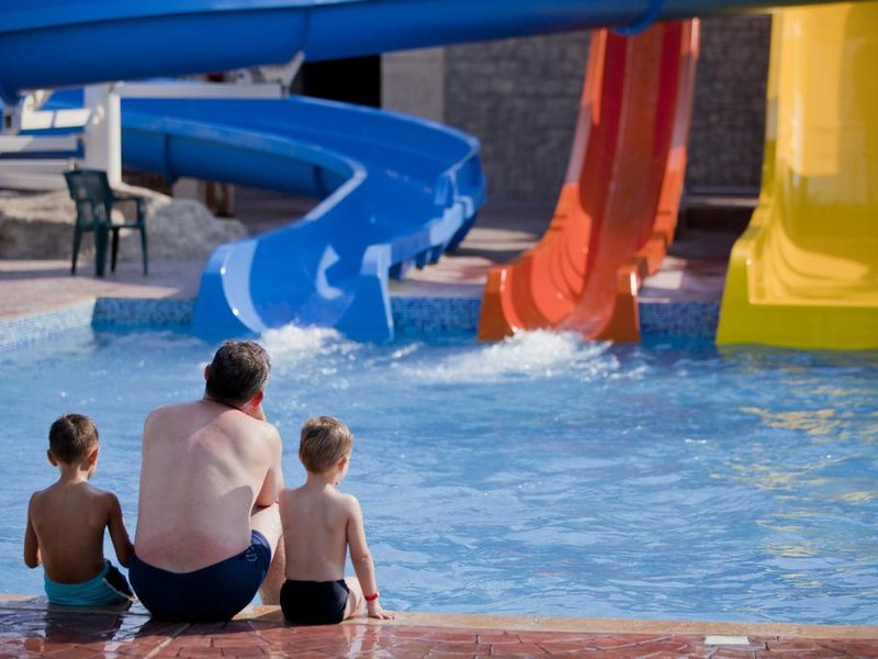 Dit Evrika Beach Club  170443