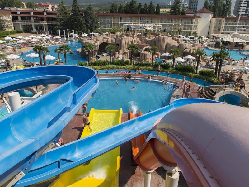 Dit Evrika Beach Club  170447