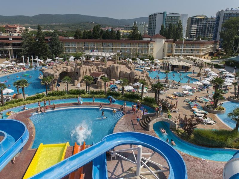 Dit Evrika Beach Club  170449